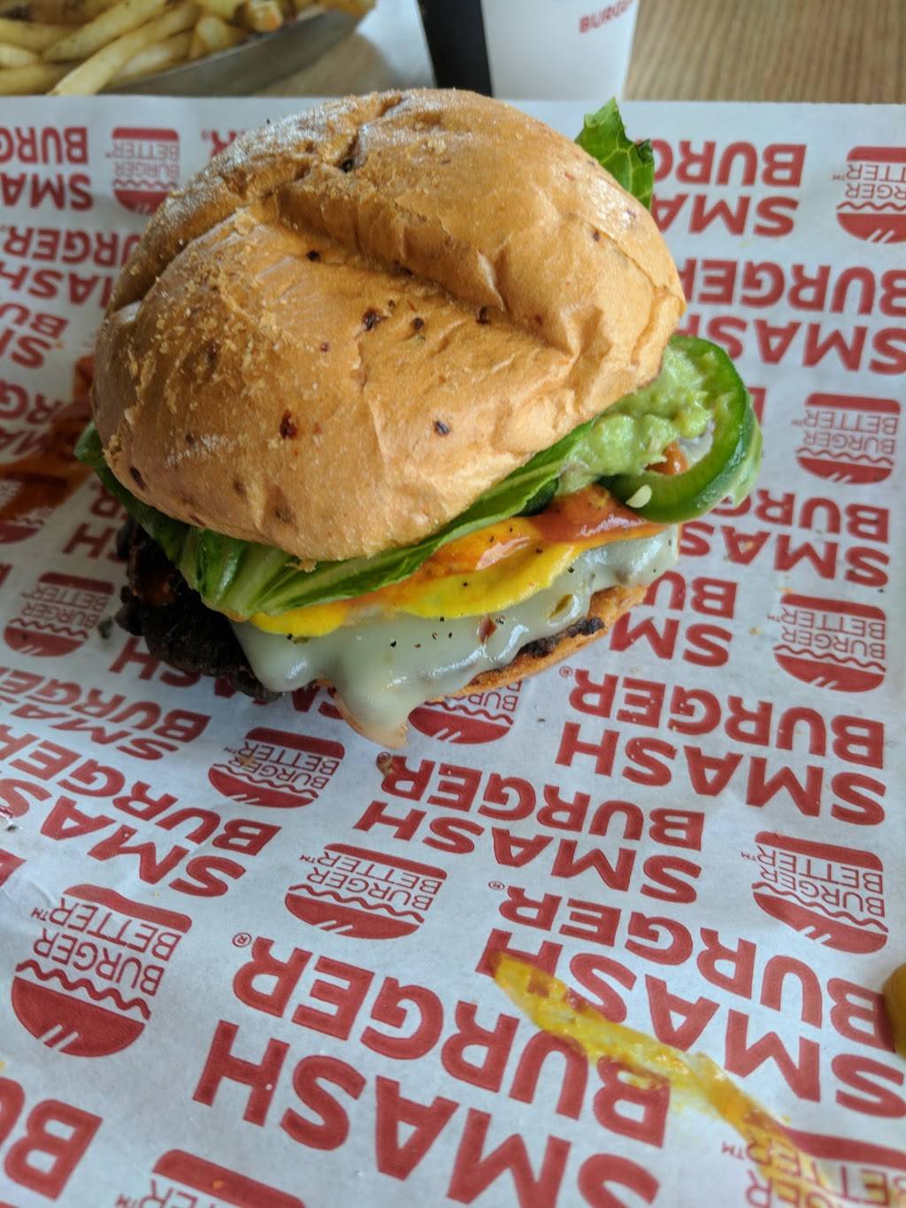 Smashburger | restaurant | 1 Rice Lake Square, Wheaton, IL 60189, USA | 6308713392 OR +1 630-871-3392