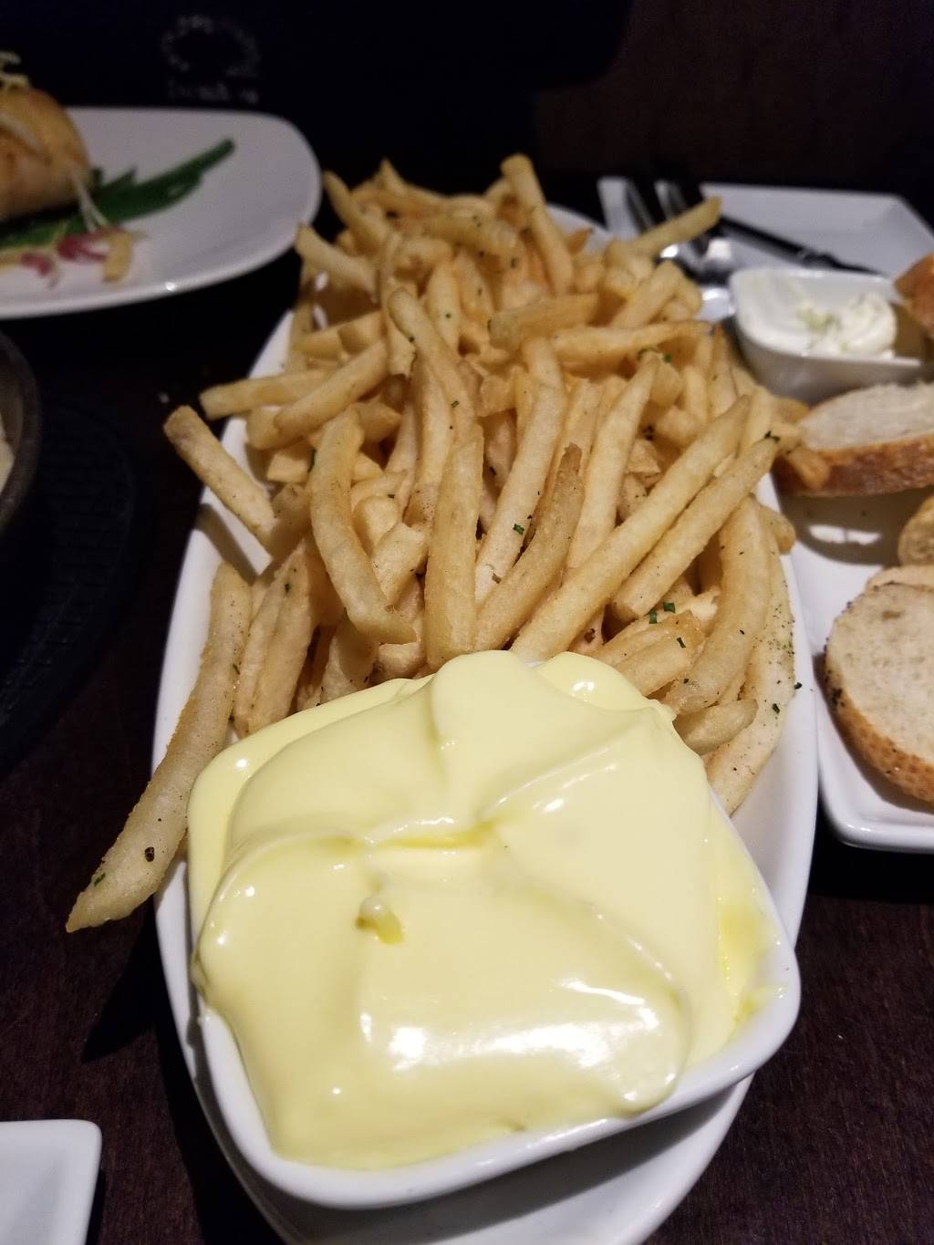 Cove Steakhouse & Raw Bar | restaurant | 777 Harrahs Blvd, Chester, PA 19013, USA | 4844901816 OR +1 484-490-1816