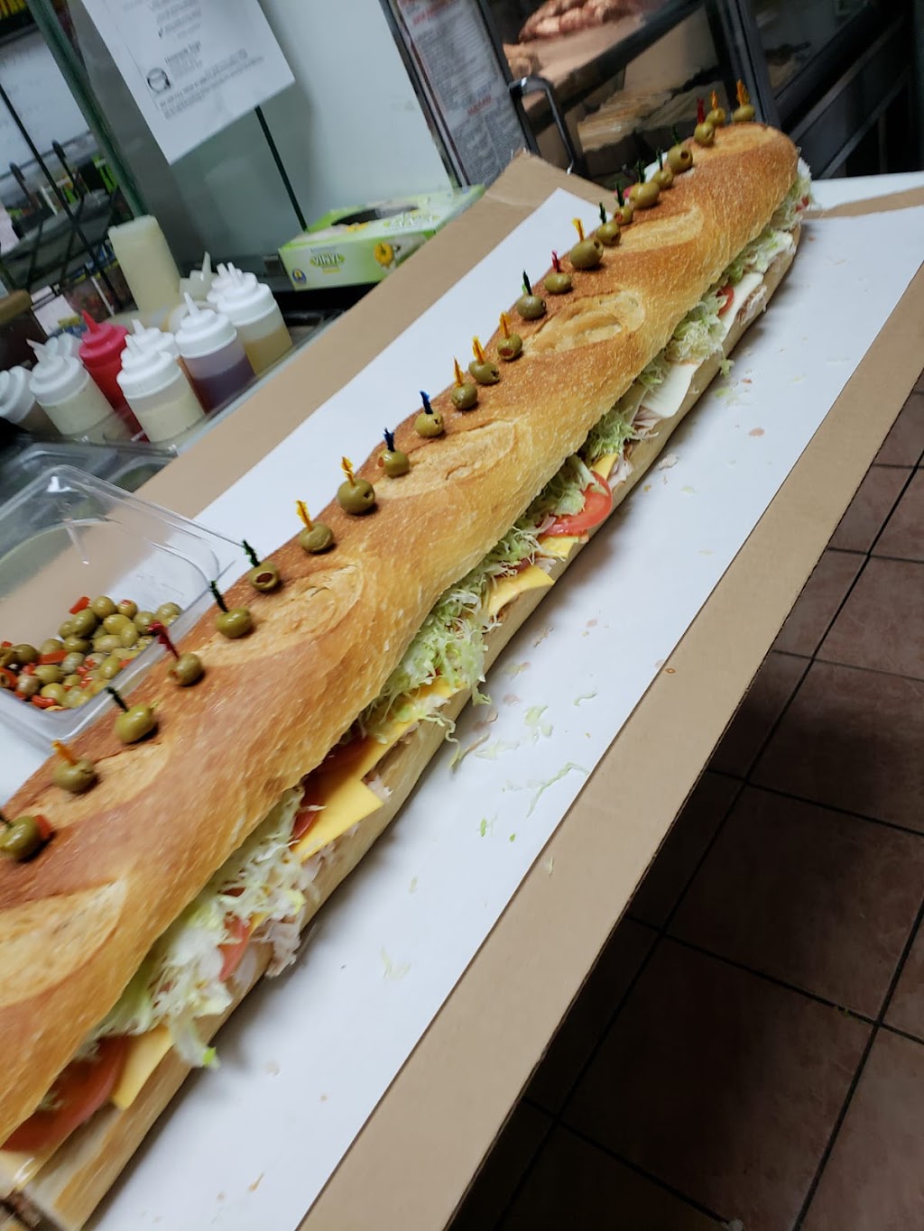 Sals Deli & Grill Comida Latina | restaurant | 620 Clinton Ave, Piscataway, NJ 08854, USA | 9084274193 OR +1 908-427-4193