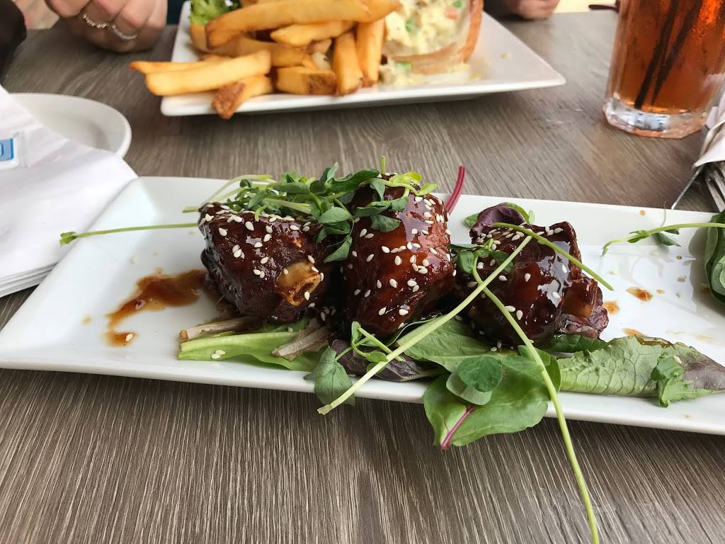 The Butcher & Banker Pub | restaurant | 4520 Ontario St, Beamsville, ON L0R 1B5, Canada | 9055633777 OR +1 905-563-3777