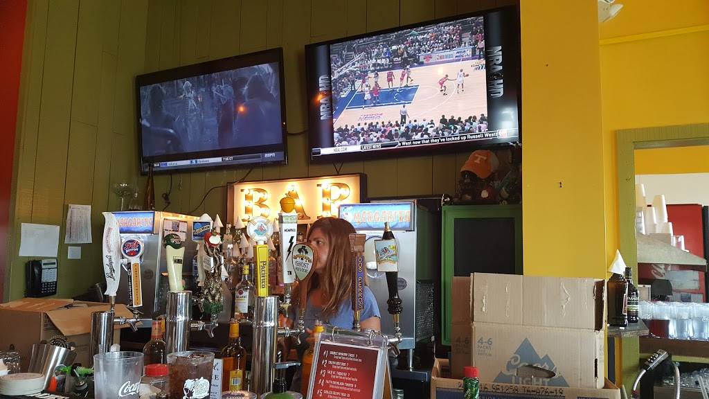 Coyote Blues - Jackson, TN | restaurant | 1430 Union University Dr, Jackson, TN 38305, USA | 7316600603 OR +1 731-660-0603