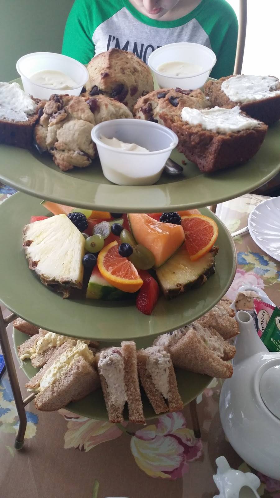 Lulus Tea Room | cafe | 3703 W Beaver Creek Dr, Powell, TN 37849, USA | 8659475858 OR +1 865-947-5858