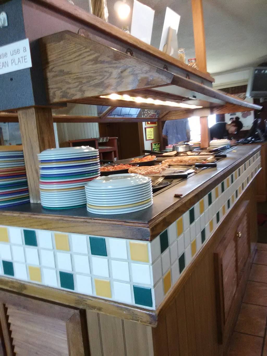 Pizza Hut | meal takeaway | 1714 W Main St, Carmi, IL 62821, USA | 6183825383 OR +1 618-382-5383