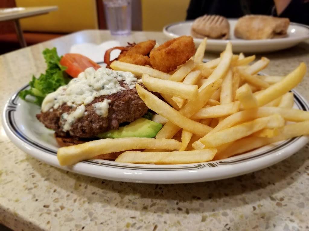 Stop 20 Diner | restaurant | 1336 Hempstead Turnpike, Elmont, NY 11003, USA | 5163587142 OR +1 516-358-7142