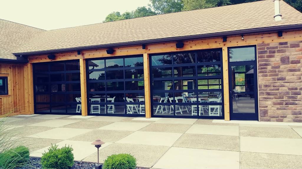 The Trout Club | restaurant | 2250 Horns Hill Rd NE, Newark, OH 43055, USA | 7403662770 OR +1 740-366-2770