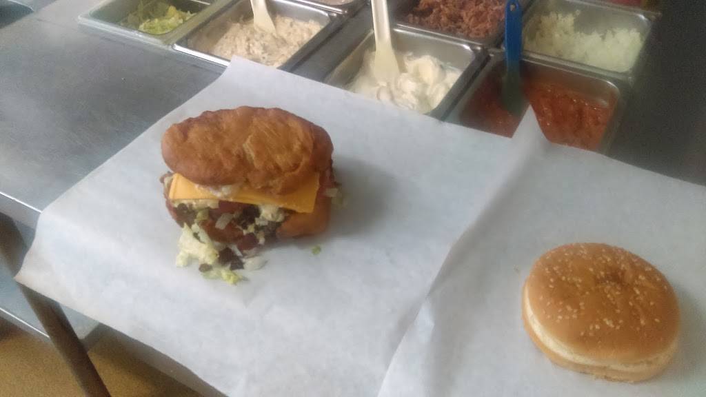 C & B Maddox Famous Chicken | restaurant | 698 Main St, Layton, UT 84041, USA | 8014443118 OR +1 801-444-3118