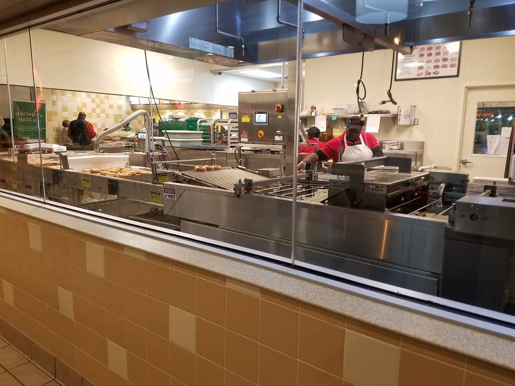 Krispy Kreme | bakery | 3400 W Mercury Blvd, Hampton, VA 23666, USA | 7578266111 OR +1 757-826-6111