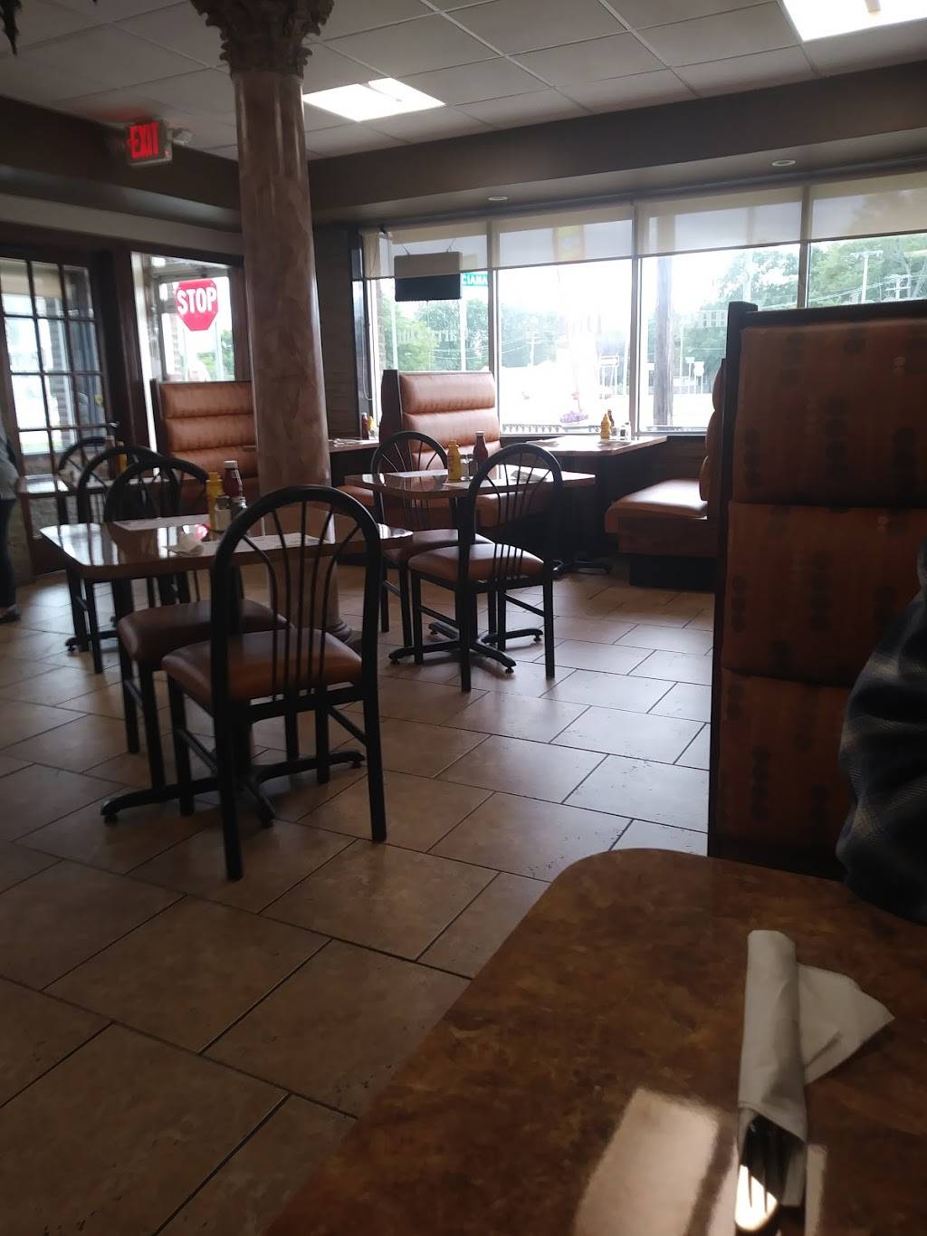 Bet & Jessies Fish & Chips | restaurant | 27206 Grand River Ave, Redford Charter Twp, MI 48240, USA | 3135345550 OR +1 313-534-5550