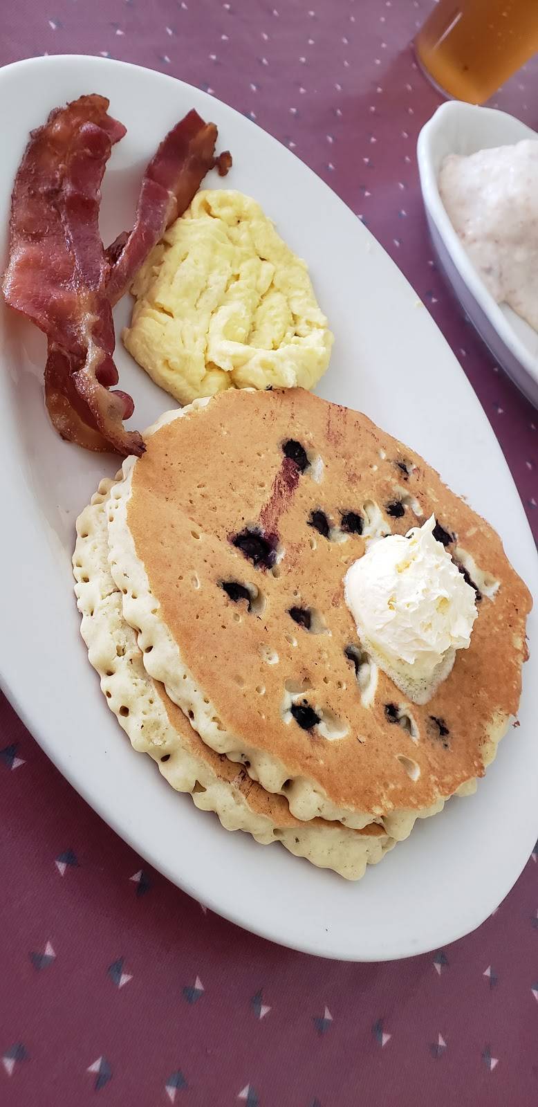 Kountry Kitchen | restaurant | 10 Smith Ave, Greenville, RI 02828, USA | 4019490840 OR +1 401-949-0840