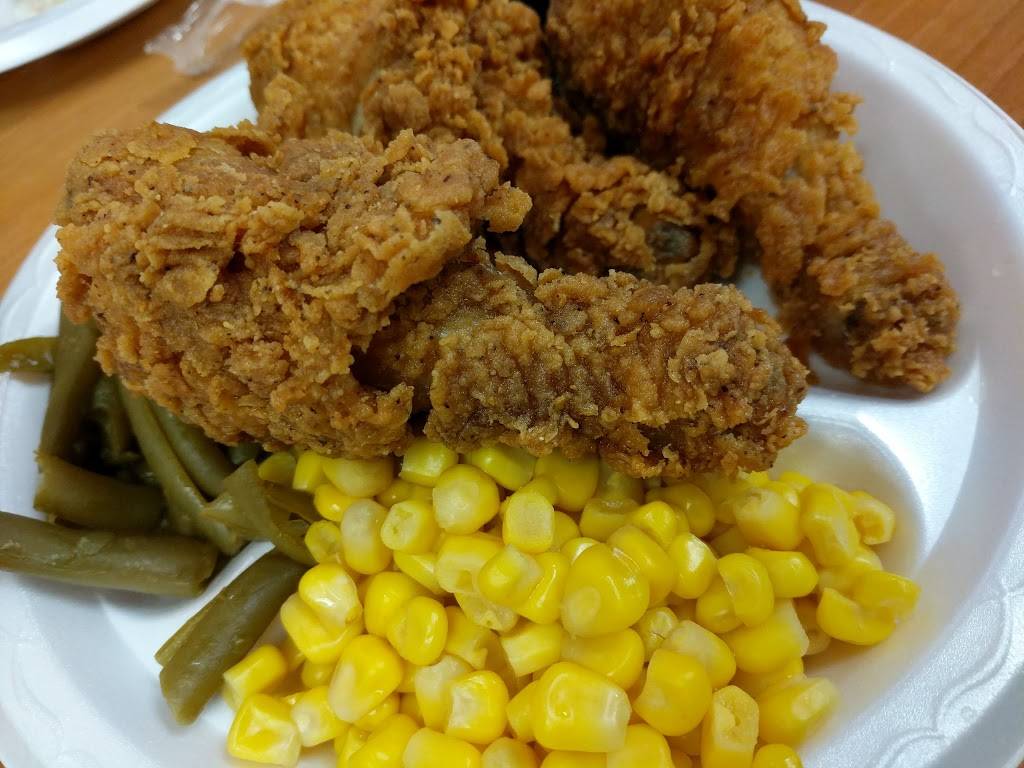 KFC | restaurant | 2087 E Snelling Dr, Roseville, MN 55113, USA | 6516318133 OR +1 651-631-8133