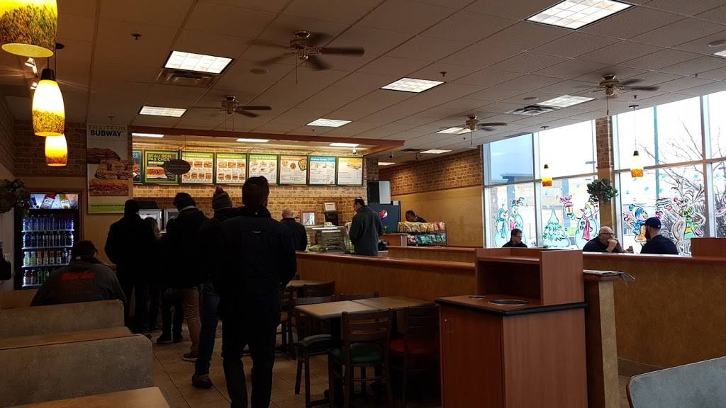 Subway | meal takeaway | 730 Autoroute Chomedey, Laval, QC H7X 3S9, Canada | 4509699008 OR +1 450-969-9008