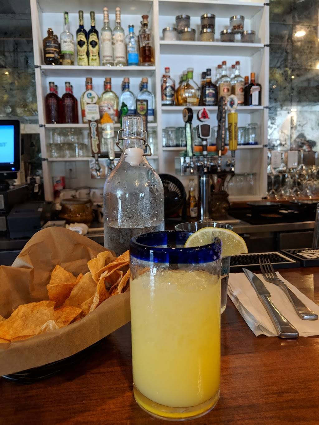 Mekenita Cantina | restaurant | 6707 N Florida Ave, Tampa, FL 33604, USA | 8132328226 OR +1 813-232-8226