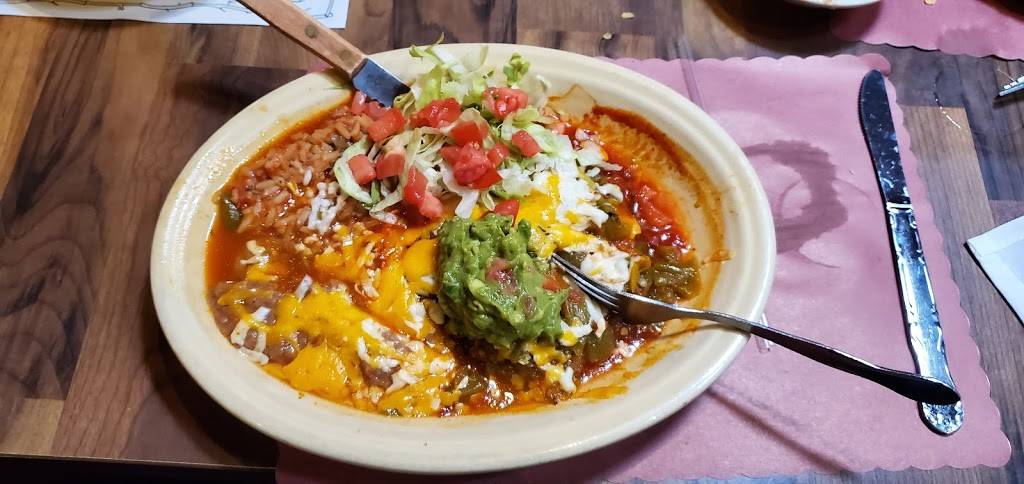 Cervantes Restaurant & Lounge | restaurant | 5801 Gibson Blvd SE, Albuquerque, NM 87108, USA | 5052622253 OR +1 505-262-2253