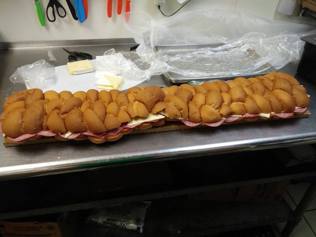 Subway | meal takeaway | 7201 S Broadway, Haysville, KS 67060, USA | 3165227669 OR +1 316-522-7669