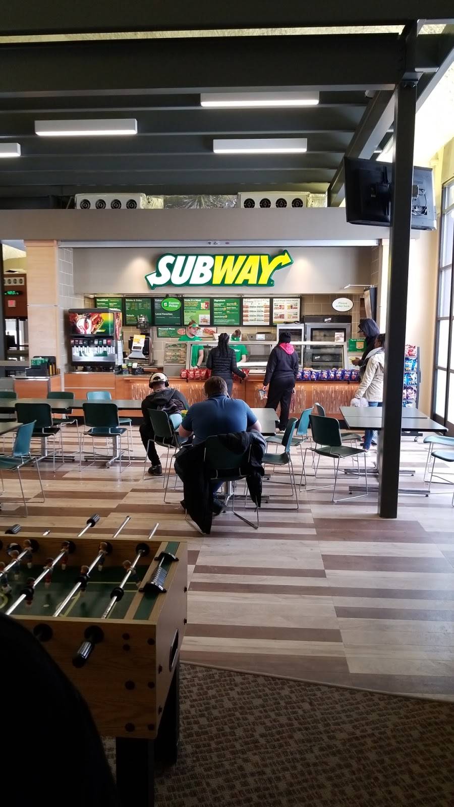 Subway | restaurant | 2111 Emmons Rd, Jackson, MI 49201, USA | 5177687077 OR +1 517-768-7077