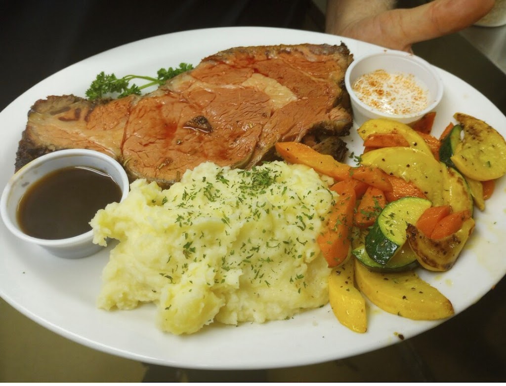 Two Tones At The Ranch | restaurant | 4555 U.S. Rte 2, Priest River, ID 83856, USA | 2085635647 OR +1 208-563-5647