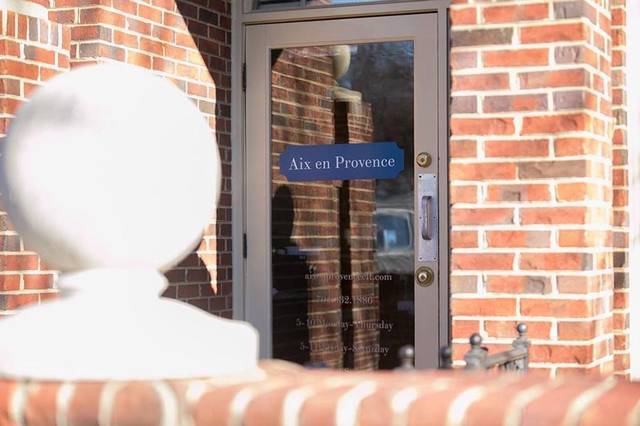 Aix en Provence | restaurant | 545 B Providence Rd, Charlotte, NC 28207, USA | 7043321886 OR +1 704-332-1886