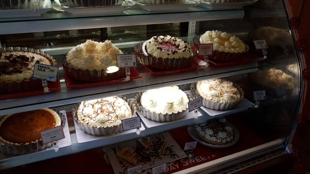 Village Inn | bakery | 8602 N Dale Mabry, Tampa, FL 33614, USA | 8139356342 OR +1 813-935-6342