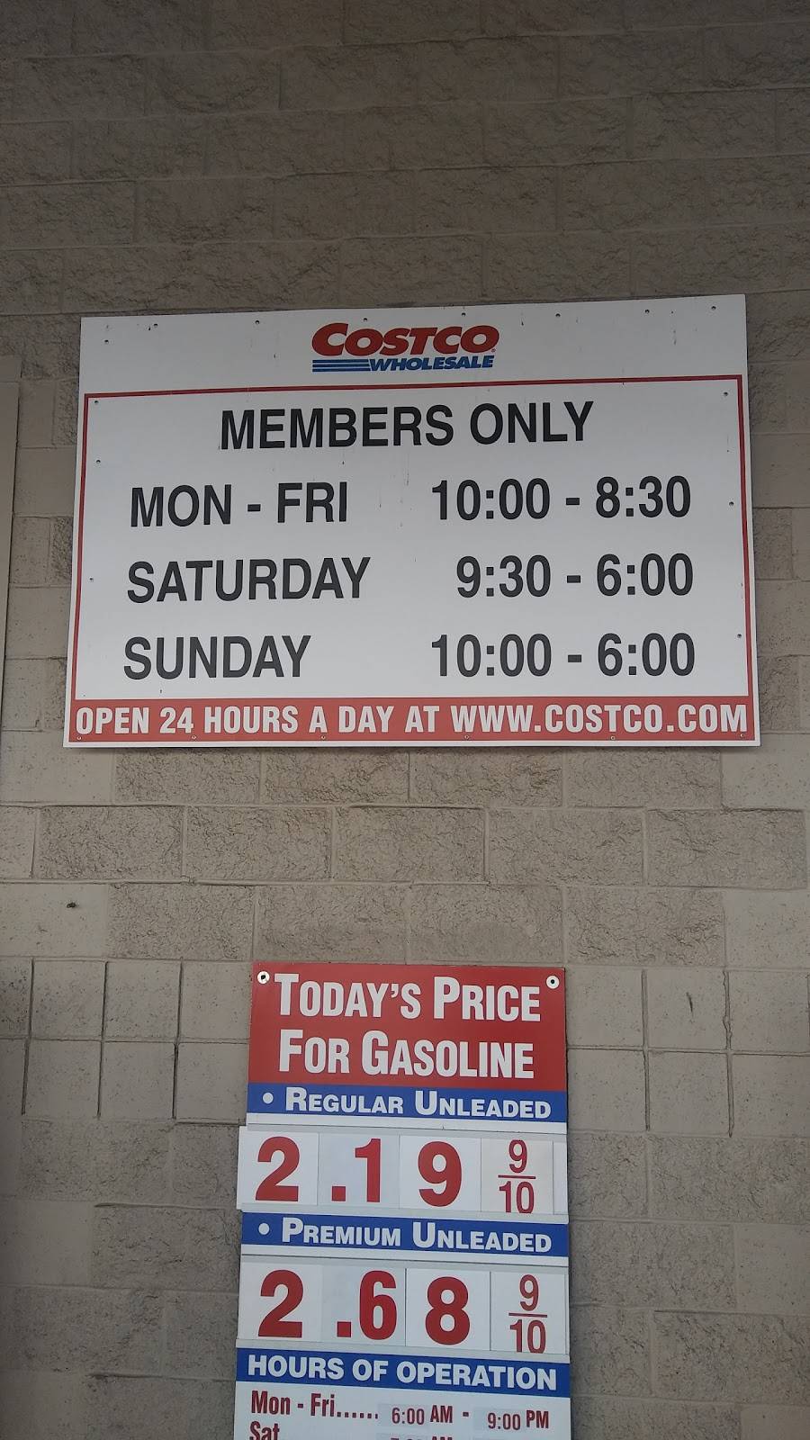 Costco Food Court | meal takeaway | 2415 N Germantown Pkwy, Cordova, TN 38016, USA | 9012140021 OR +1 901-214-0021
