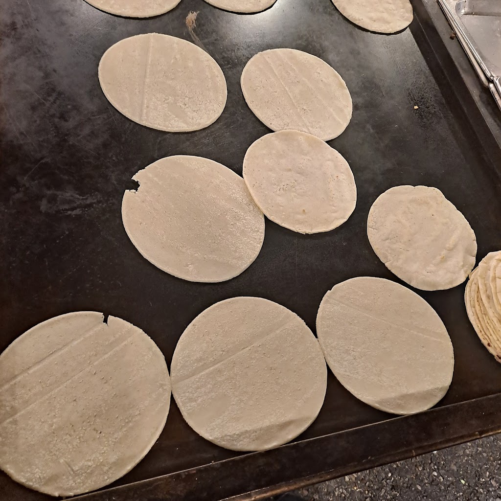 Tacos el fogoncito mixe | restaurant | 7799 Telegraph Rd, Montebello, CA 90640, USA | 3235793278 OR +1 323-579-3278