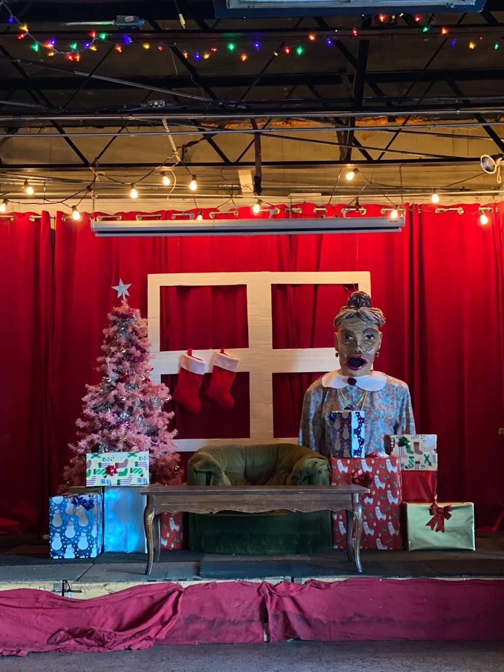 Stardust Video & Coffee | cafe | 1842 Winter Park Rd, Orlando, FL 32803, USA | 4076233393 OR +1 407-623-3393