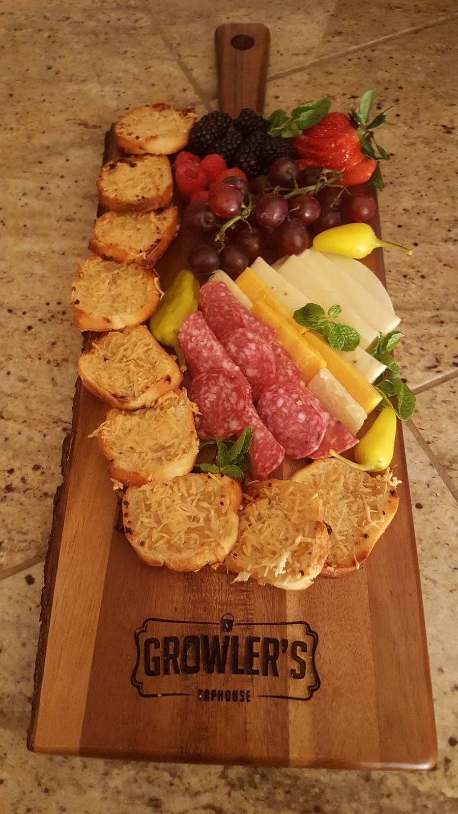 Growlers Taphouse | restaurant | 8275 N Silverbell Rd, Tucson, AZ 85743, USA | 5203898232 OR +1 520-389-8232