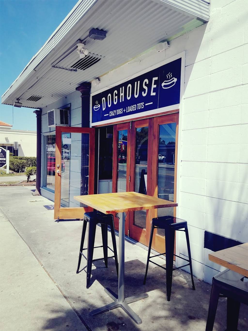 Doghouse | restaurant | 2527 Edgewater Dr, Orlando, FL 32804, USA | 4074125409 OR +1 407-412-5409