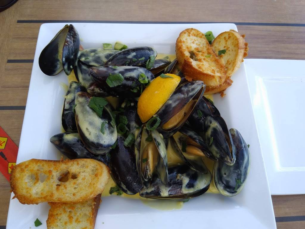 The Reef | restaurant | 4100 Coastal Hwy, St. Augustine, FL 32084, USA | 9048248008 OR +1 904-824-8008