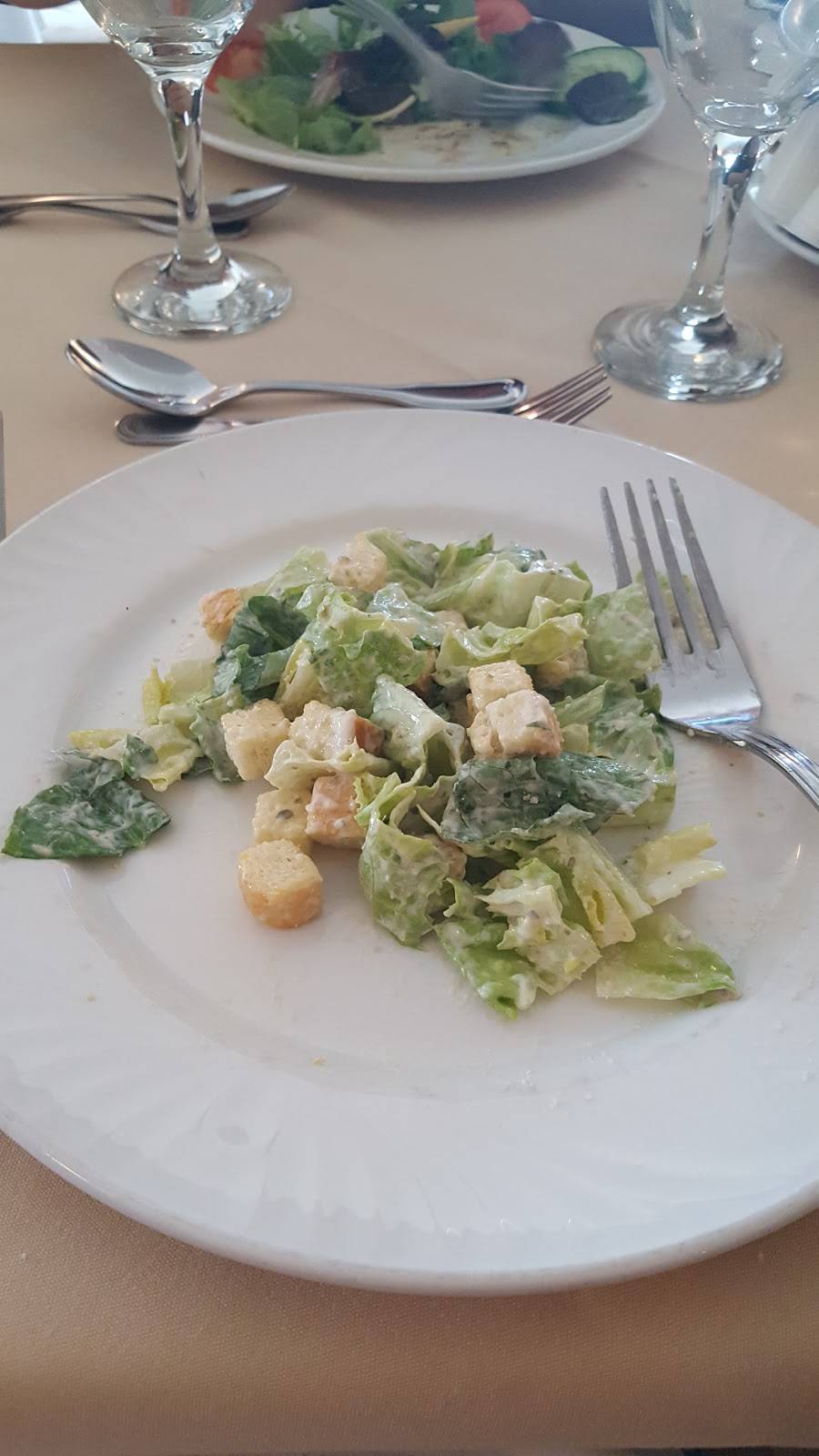 Restaurant La Bonne Adresse | restaurant | 7001 Boulevard des Galeries dAnjou, Anjou, QC H1M 3V6, Canada | 5143541138 OR +1 514-354-1138