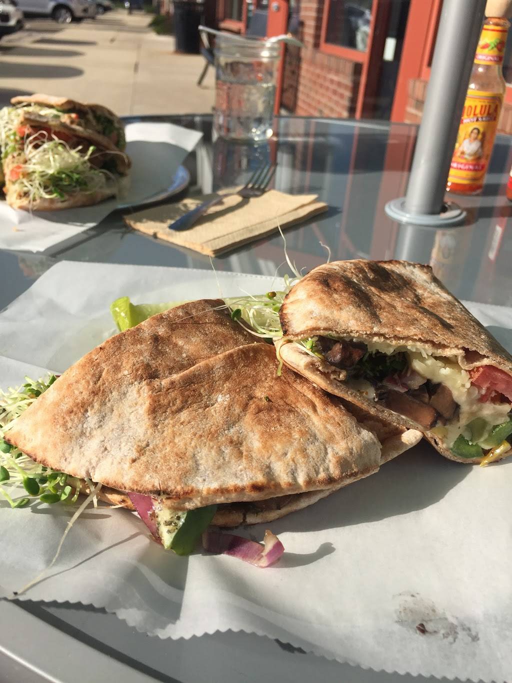 Munch | meal takeaway | 28500 Miles Rd, Solon, OH 44139, USA | 2162310922 OR +1 216-231-0922