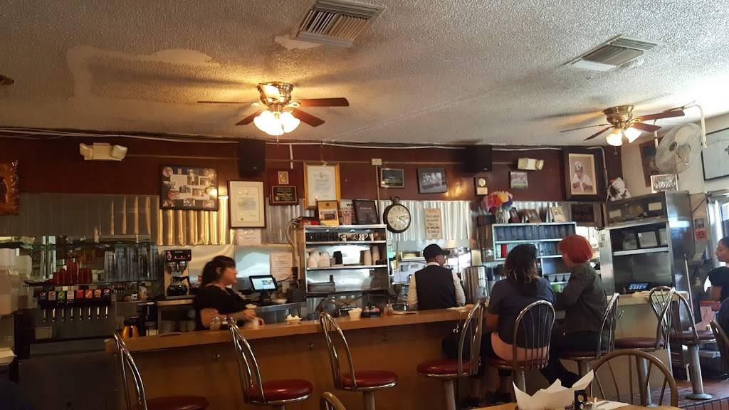 El Tepeyac Café | cafe | 812 N Evergreen Ave, Los Angeles, CA 90033, USA | 3232681960 OR +1 323-268-1960