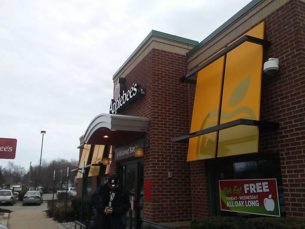 Applebees Grill + Bar | restaurant | 638 W State St, Hastings, MI 49058, USA | 2699456090 OR +1 269-945-6090