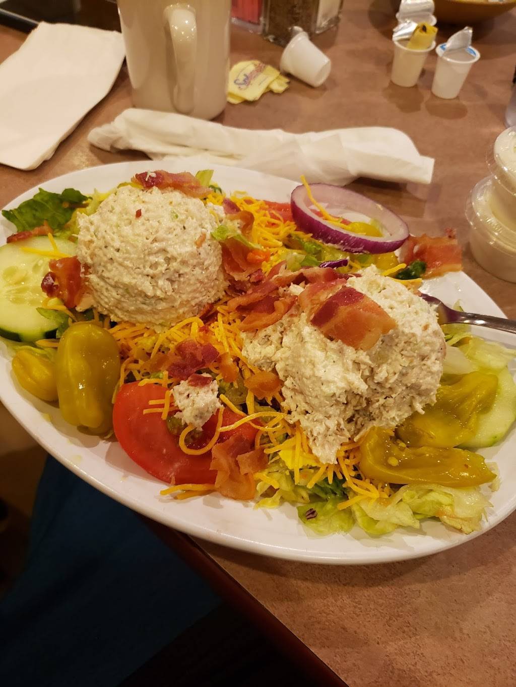 Village Restaurant | restaurant | 3208 N Graham St, Charlotte, NC 28206, USA | 7043324202 OR +1 704-332-4202