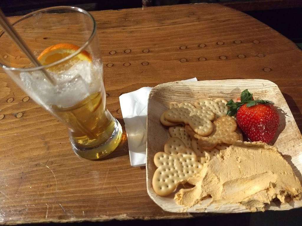 Salem Cross Inn | restaurant | 260 W Main St, West Brookfield, MA 01585, USA | 5088672345 OR +1 508-867-2345