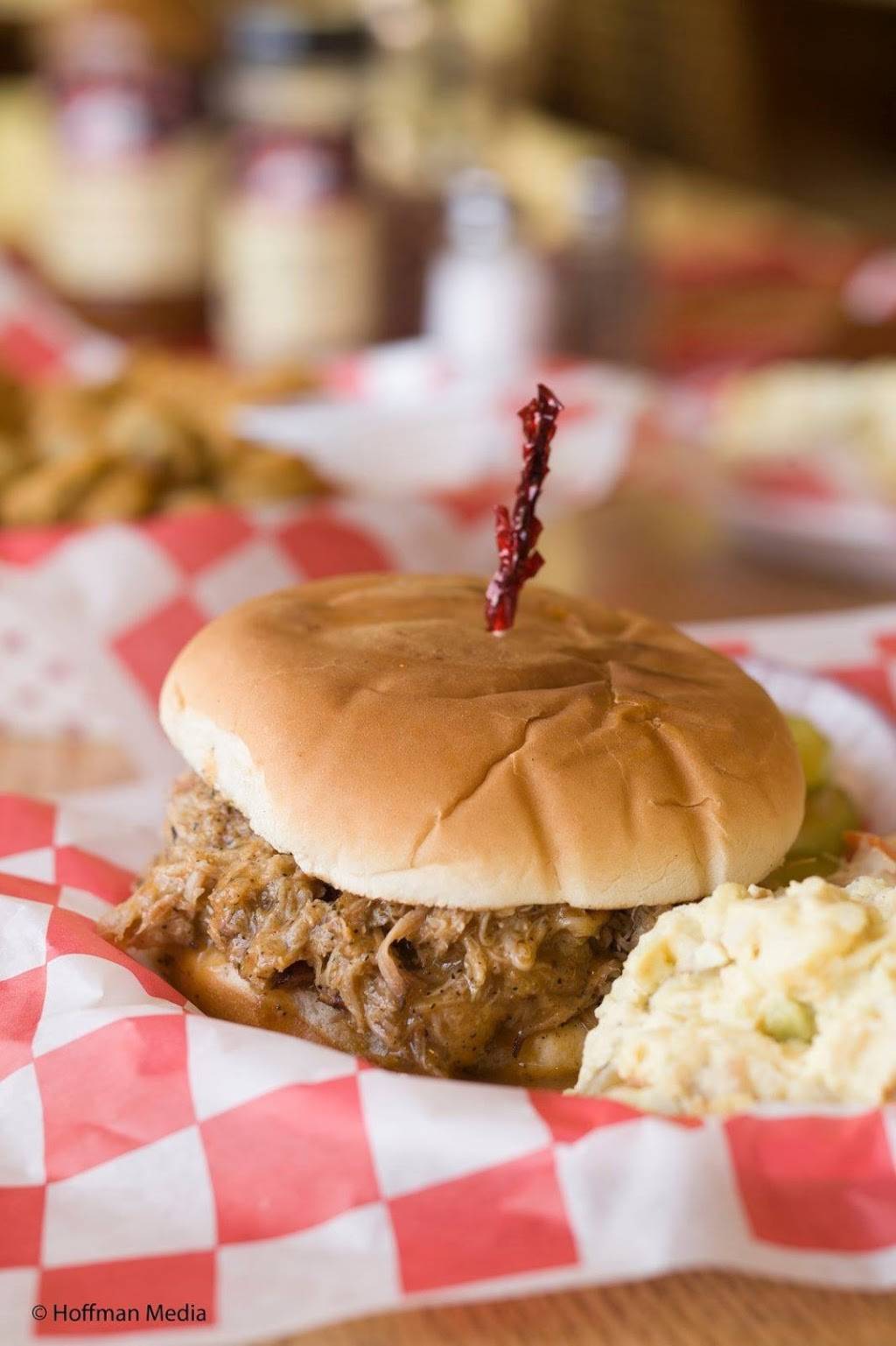 Uncle Bob’s BBQ | restaurant | Montgomery, TX 77316, USA | 9364489227 OR +1 936-448-9227