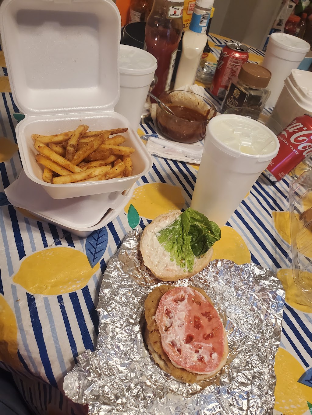 Oporto Wings | restaurant | 217 Oporto Madrid Blvd, Birmingham, AL 35206, USA | 2057871943 OR +1 205-787-1943