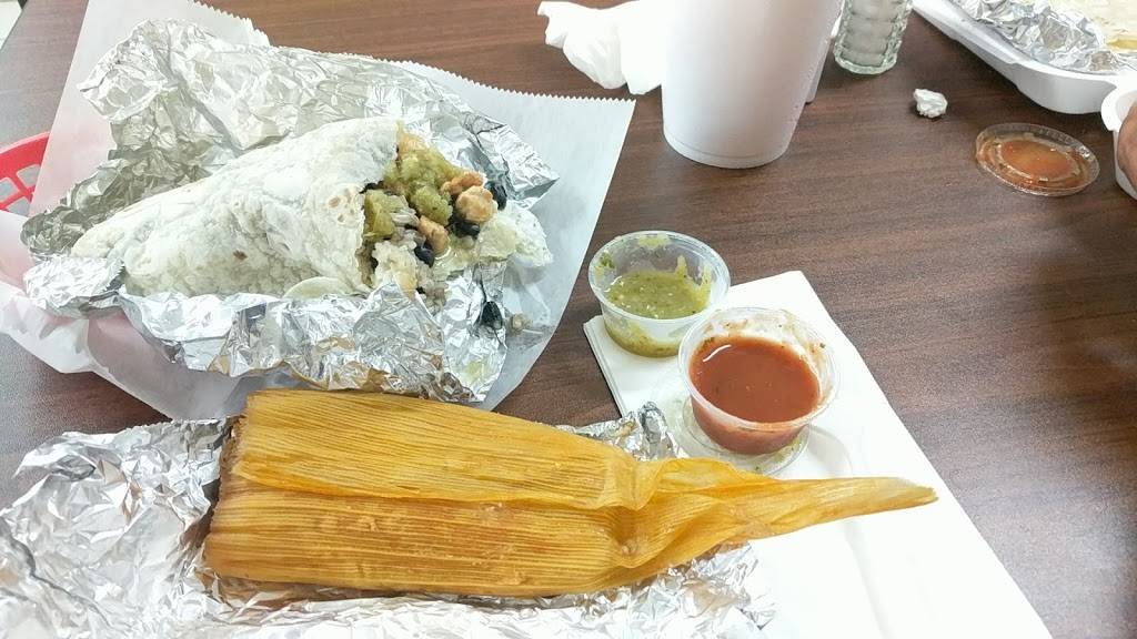 Perfectos Express, Mexican Grill | restaurant | 1055 E Irvington Rd, Tucson, AZ 85714, USA | 5203455257 OR +1 520-345-5257