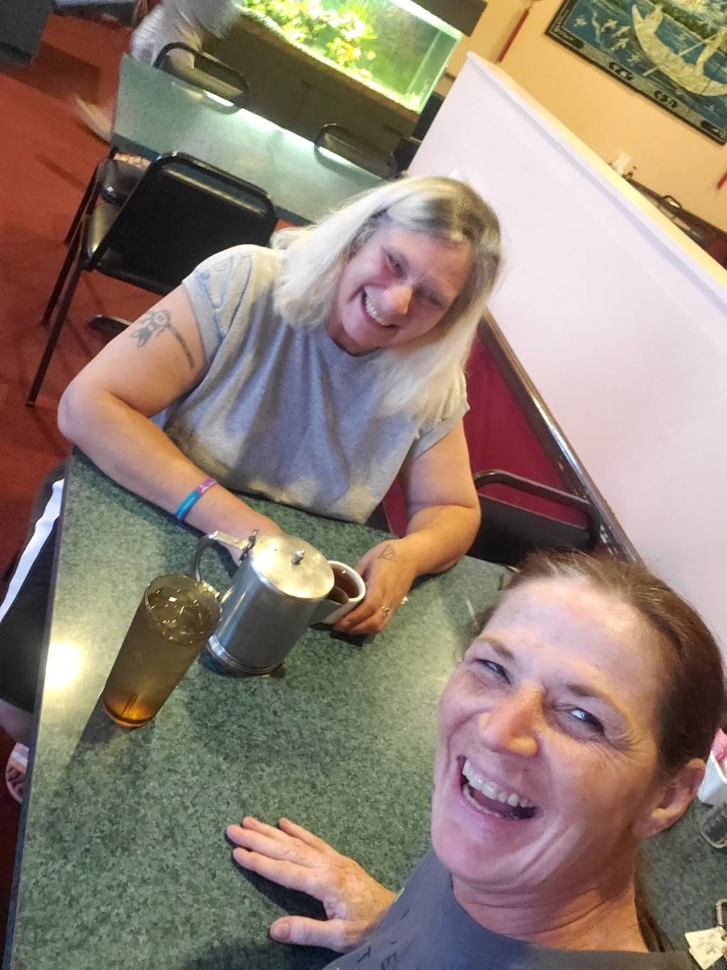 Dragon Palace Chinese Restaurant | restaurant | 2720 Locust St, Davenport, IA 52804, USA | 5633860967 OR +1 563-386-0967