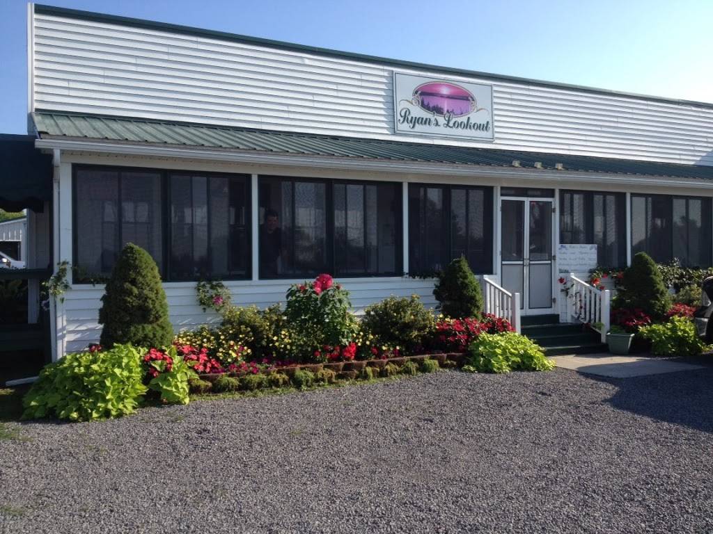 Ryans Lookout | restaurant | 9290 NY-3, Henderson, NY 13650, USA | 3159385151 OR +1 315-938-5151