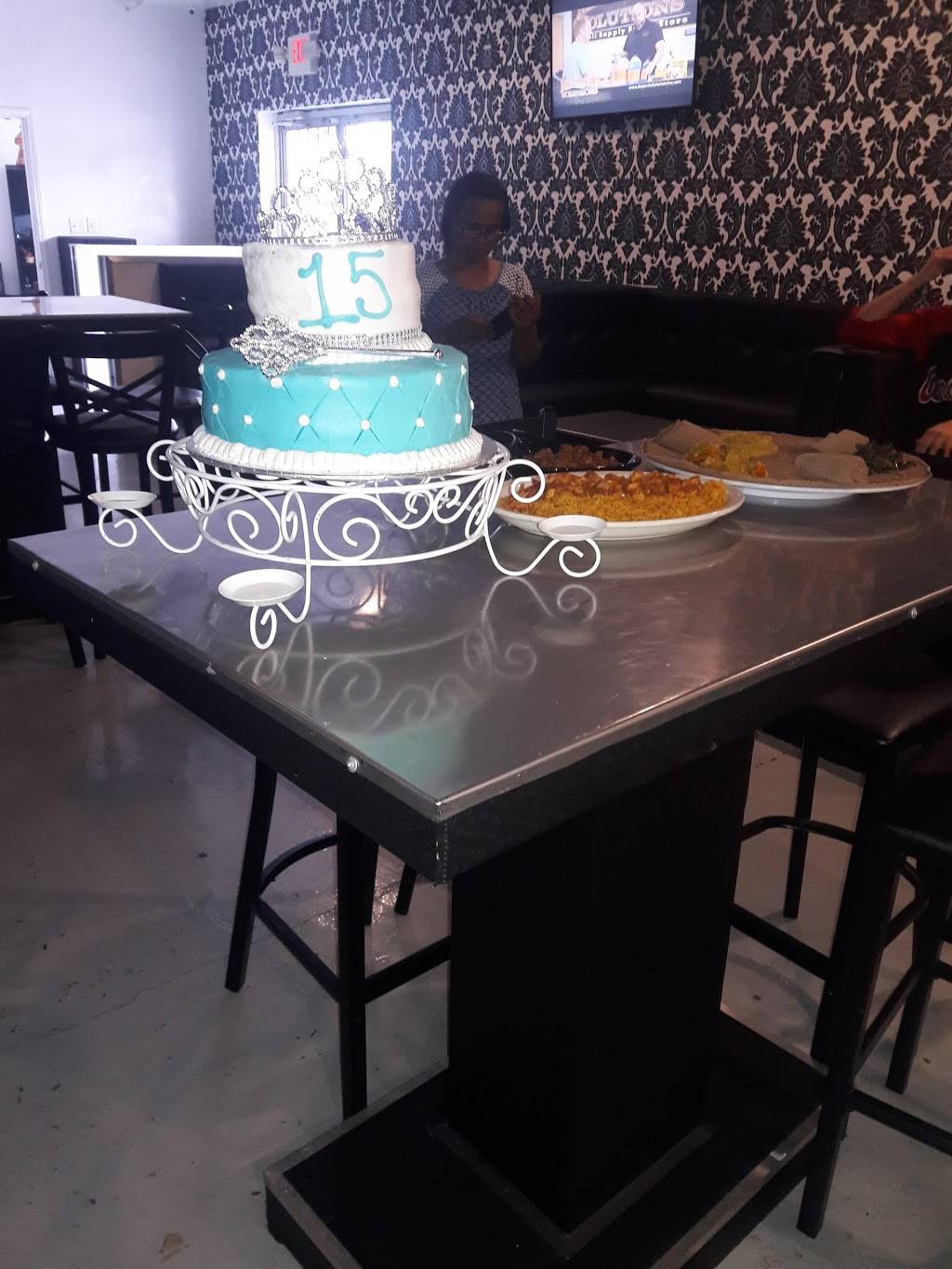 Damera Ethiopian-Eritrean Entertainment, Food and Lounge | restaurant | 3200 Monroe Rd, Charlotte, NC 28205, USA | 7043767147 OR +1 704-376-7147