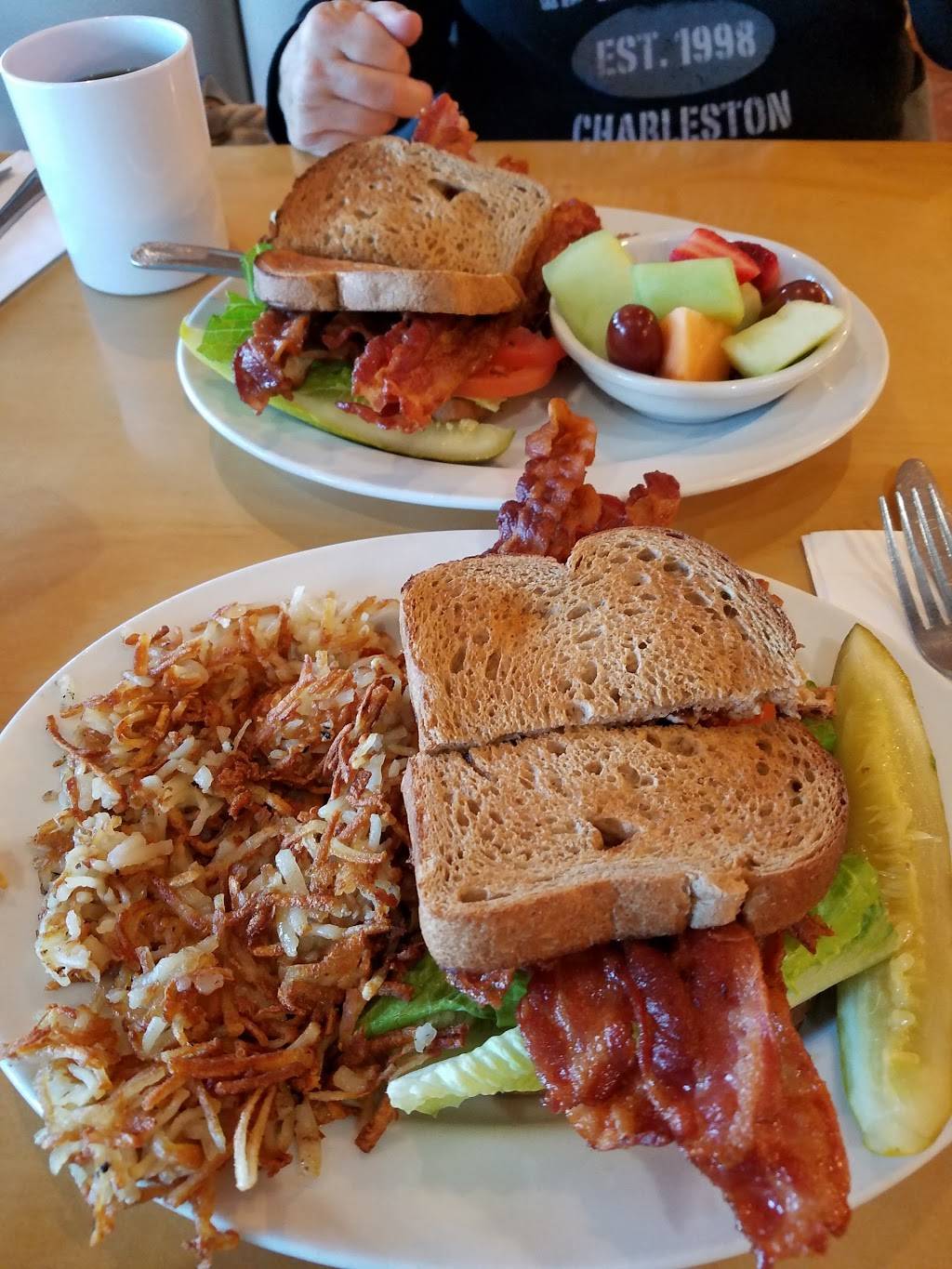 Recipe Box Family Diner | restaurant | 147 E Bloomingdale Ave, Brandon, FL 33511, USA | 8136552686 OR +1 813-655-2686