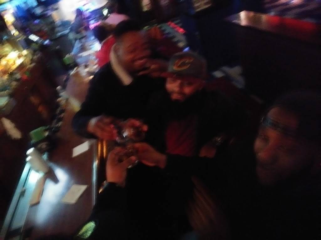 BGs Old World Tavern | restaurant | 661 E 185th St, Euclid, OH 44119, USA | 2165310331 OR +1 216-531-0331