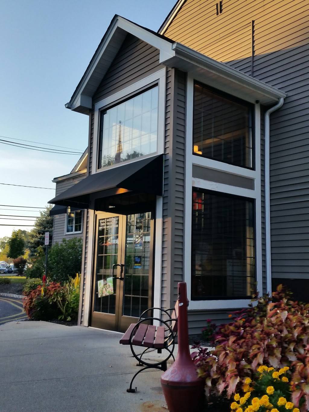 Charlie Browns Fresh Grill | restaurant | 522 Southern Blvd, Chatham Township, NJ 07928, USA | 9738221800 OR +1 973-822-1800