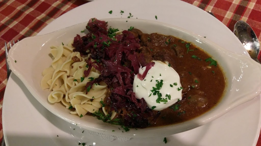 Alpine Inn Restaurant | restaurant | 33818 Crystal Mountain Blvd, Enumclaw, WA 98022, USA | 3606630150 OR +1 360-663-0150