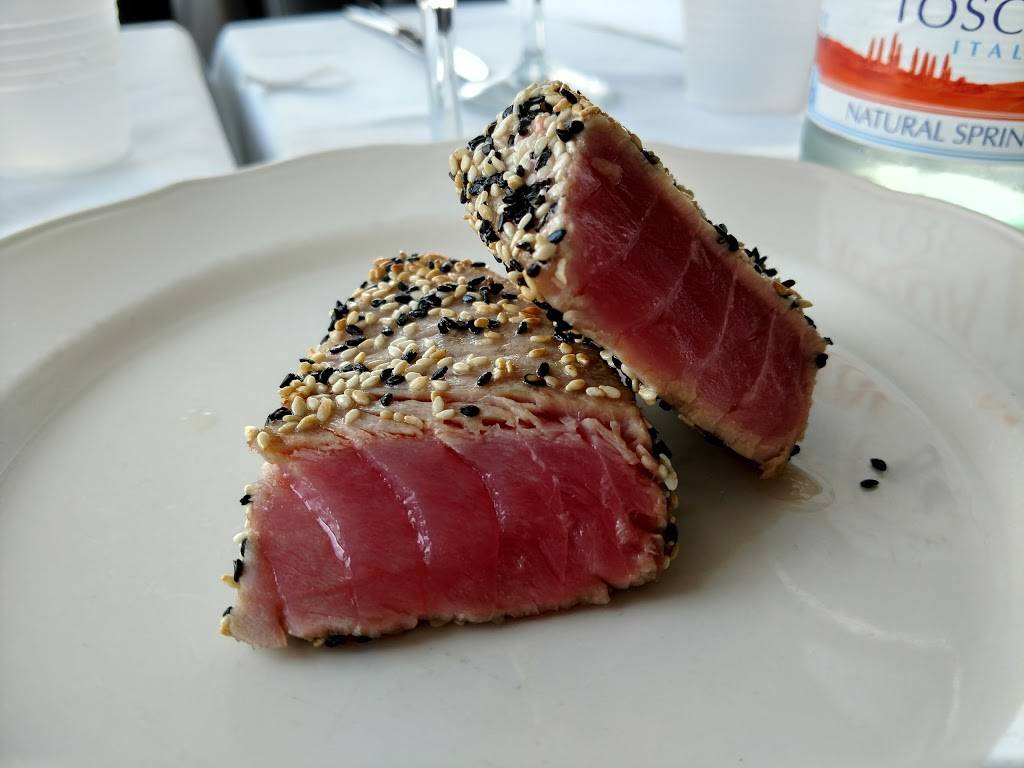 Tropix on the Mile | restaurant | 395 Woodcleft Ave, Freeport, NY 11520, USA | 5166238767 OR +1 516-623-8767