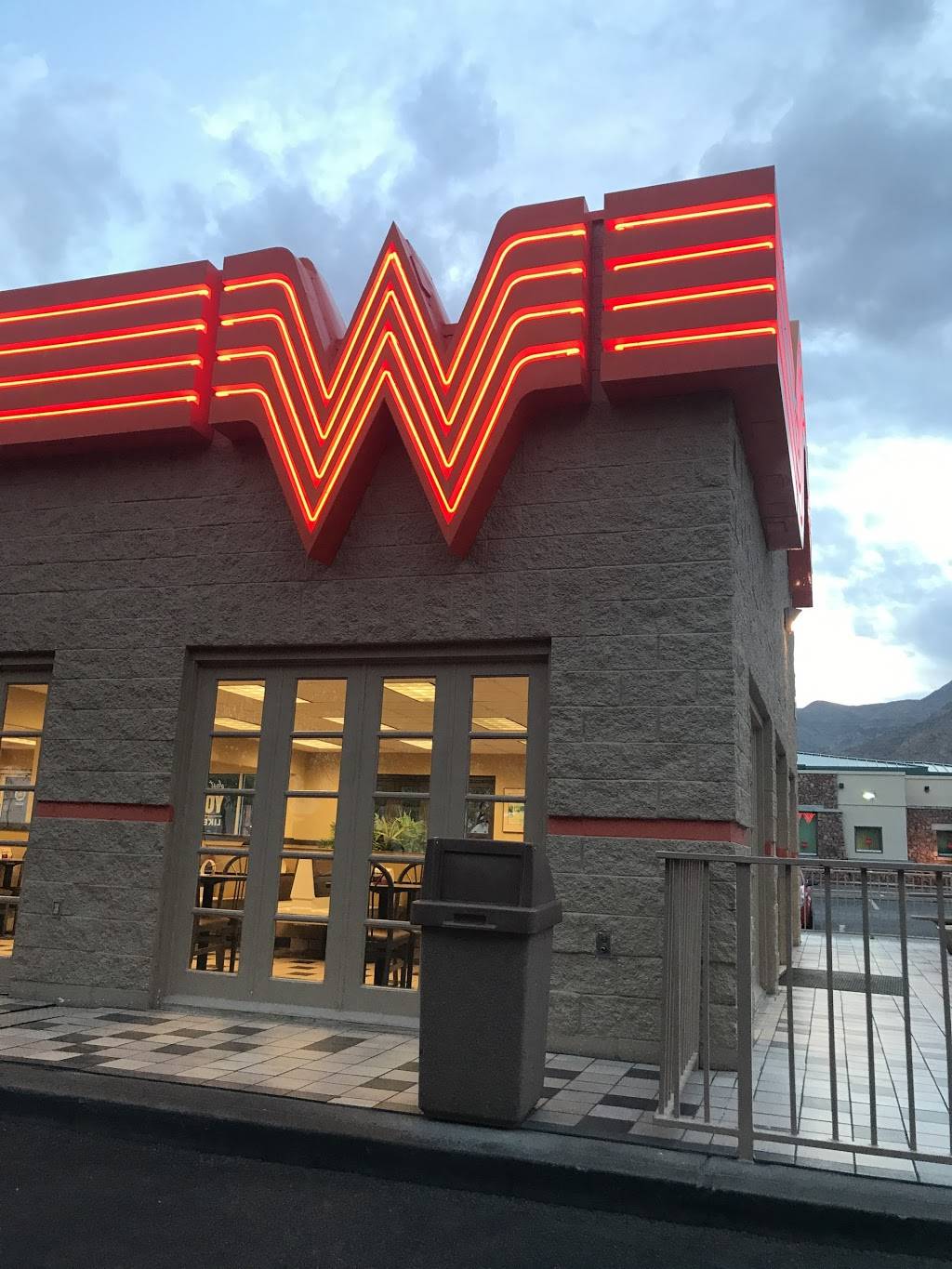 Whataburger | restaurant | 4640 Woodrow Bean Transmountain Dr, El Paso, TX 79924, USA | 9157512958 OR +1 915-751-2958
