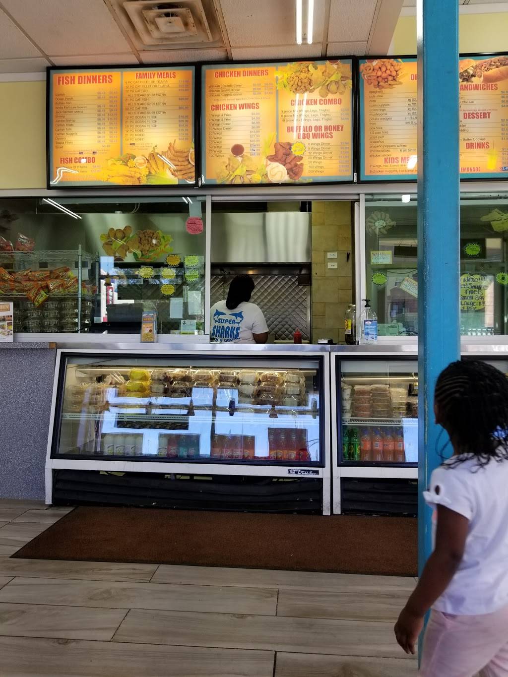 Super Sharks | restaurant | 8306 S South Chicago Ave, Chicago, IL 60617, USA | 7737349000 OR +1 773-734-9000