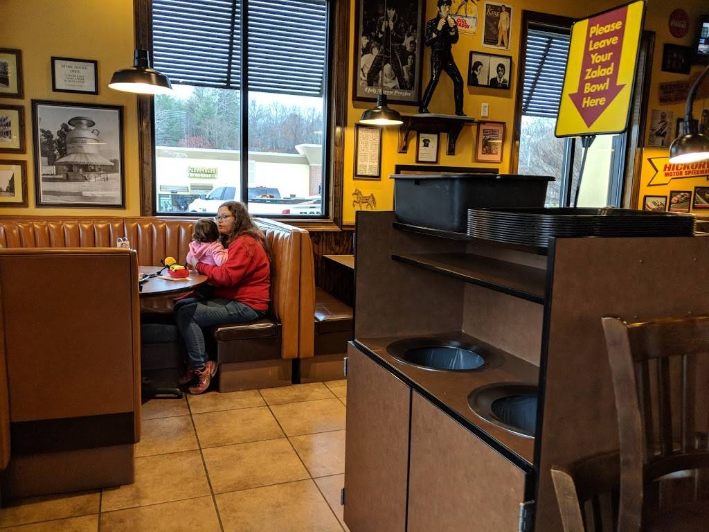 Zaxbys Chicken Fingers & Buffalo Wings | restaurant | 330 New Leicester Hwy, Asheville, NC 28806, USA | 8285752160 OR +1 828-575-2160