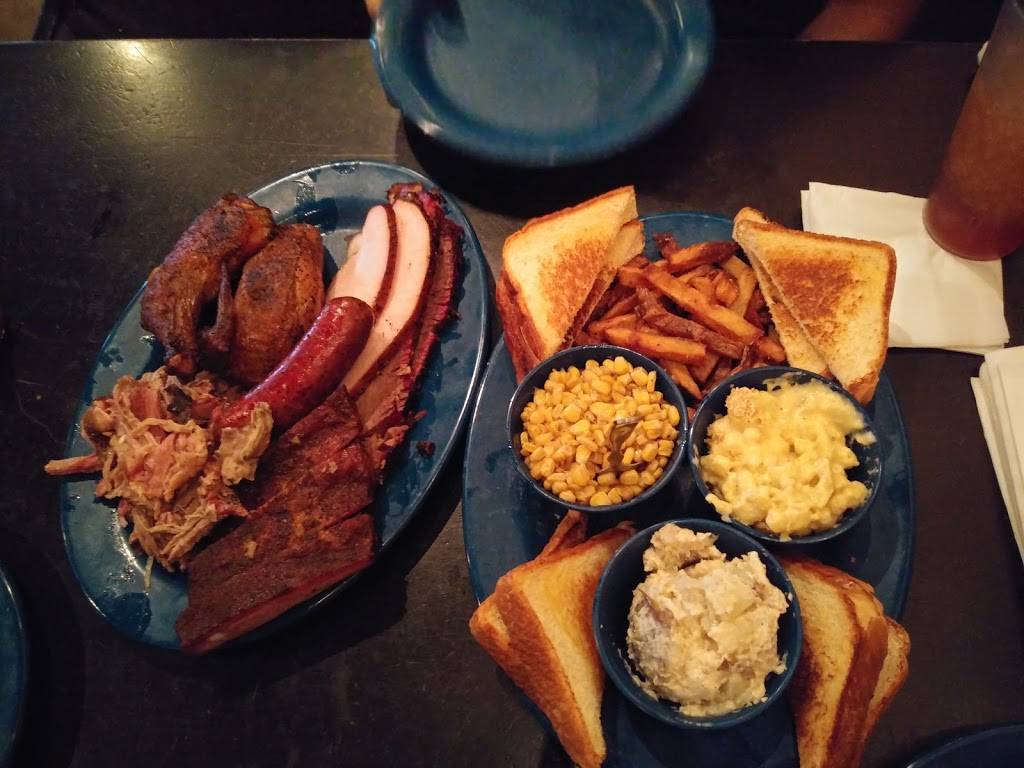 MOJO Kitchen, BBQ Pit & Blues Bar | restaurant | 1500 Beach Blvd, Jacksonville Beach, FL 32250, USA | 9042476636 OR +1 904-247-6636