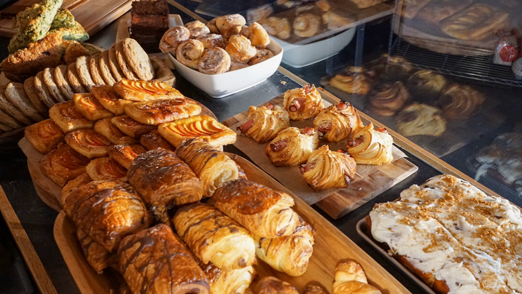 The Loch Coffee Company | bakery | 309 Dartmouth Dr, Midland, MI 48640, USA | 9894869988 OR +1 989-486-9988